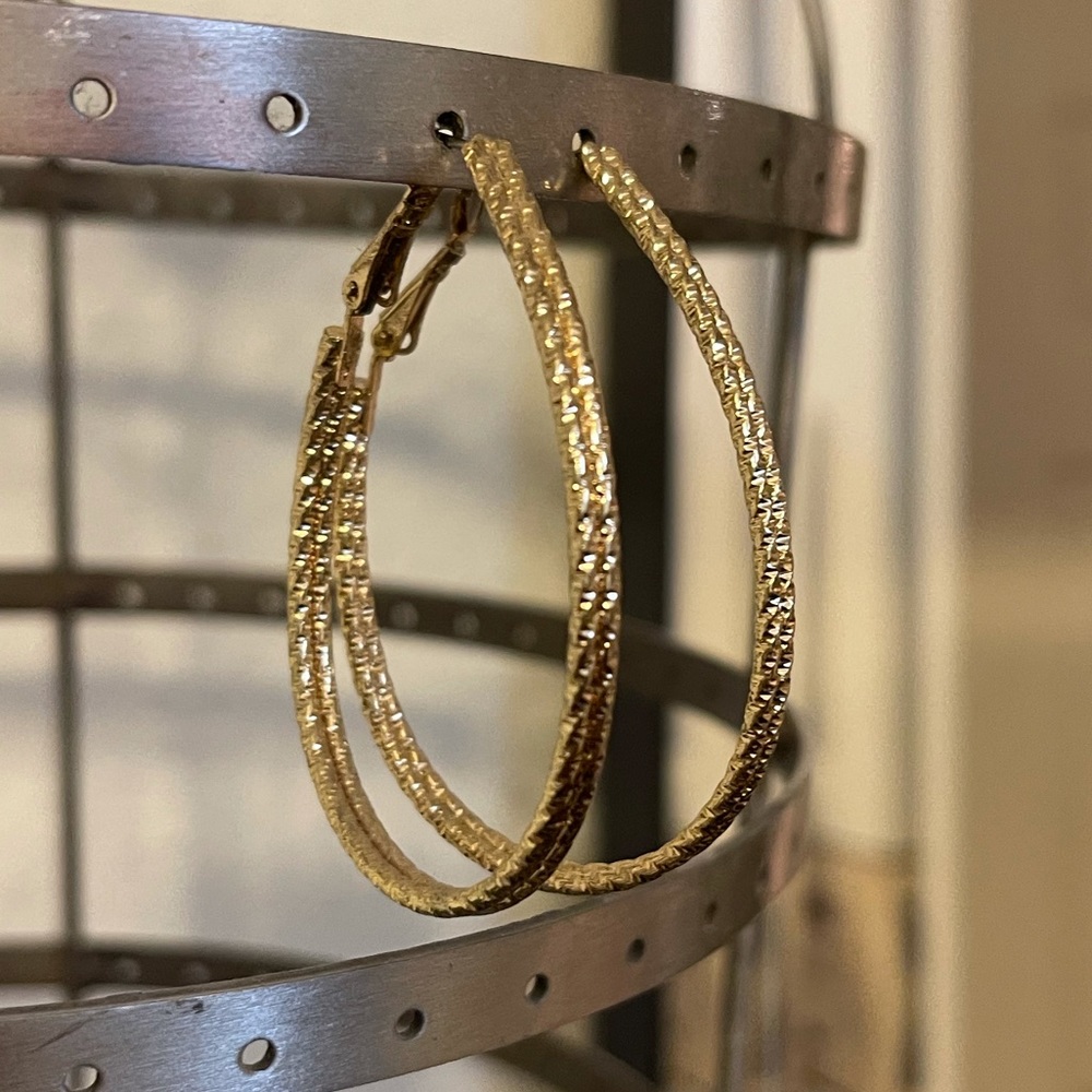 Gold earring hoops